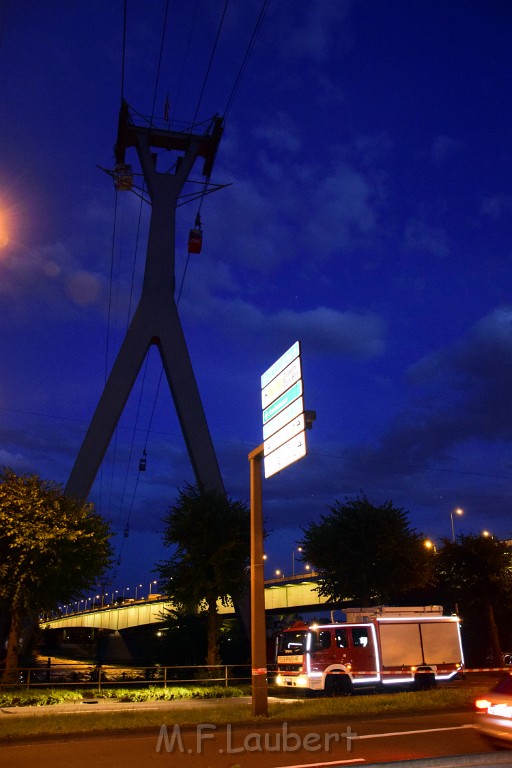 Koelner Seilbahn Gondel blieb haengen Koeln Linksrheinisch P841.JPG - Miklos Laubert